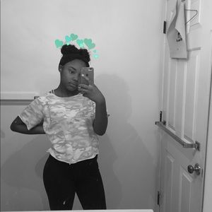 Meet your Posher, Briana